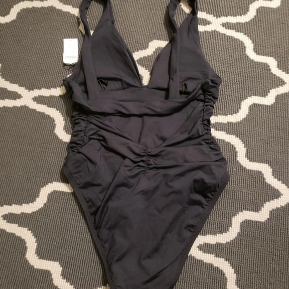 L Space Sydney One Piece Swimsuit - Picture 7 of 9